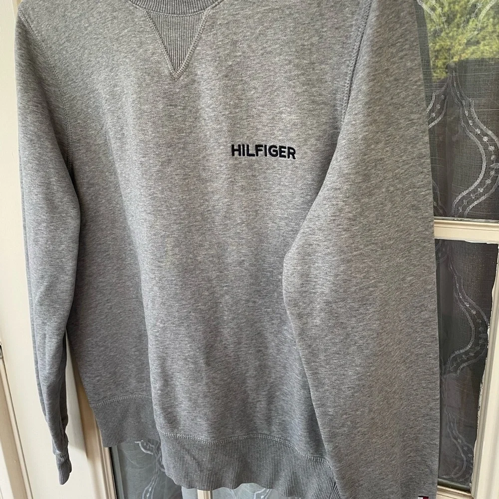 Tommy Hilfiger Men's Crewneck Sweater in Gray